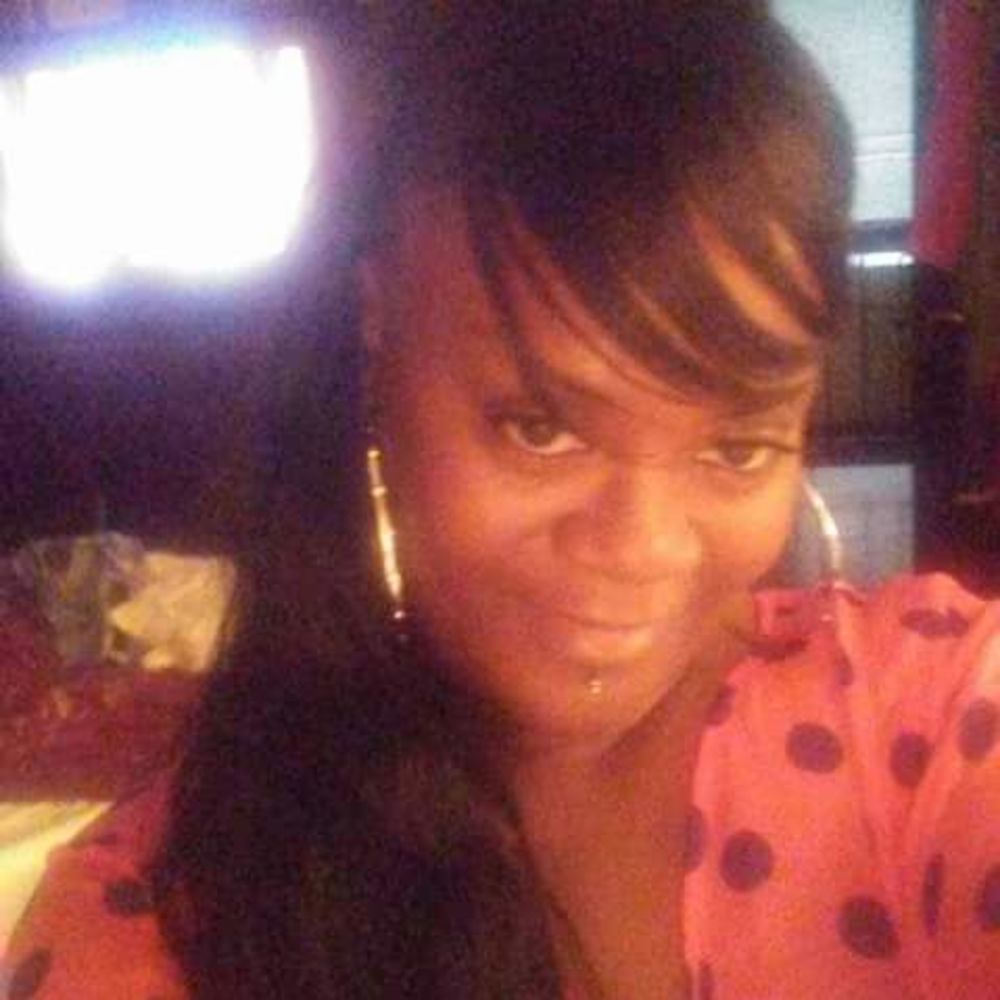 Meet your Posher, Angela